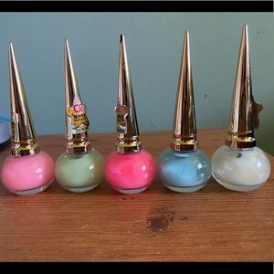 8 glow in the dark nail polishes